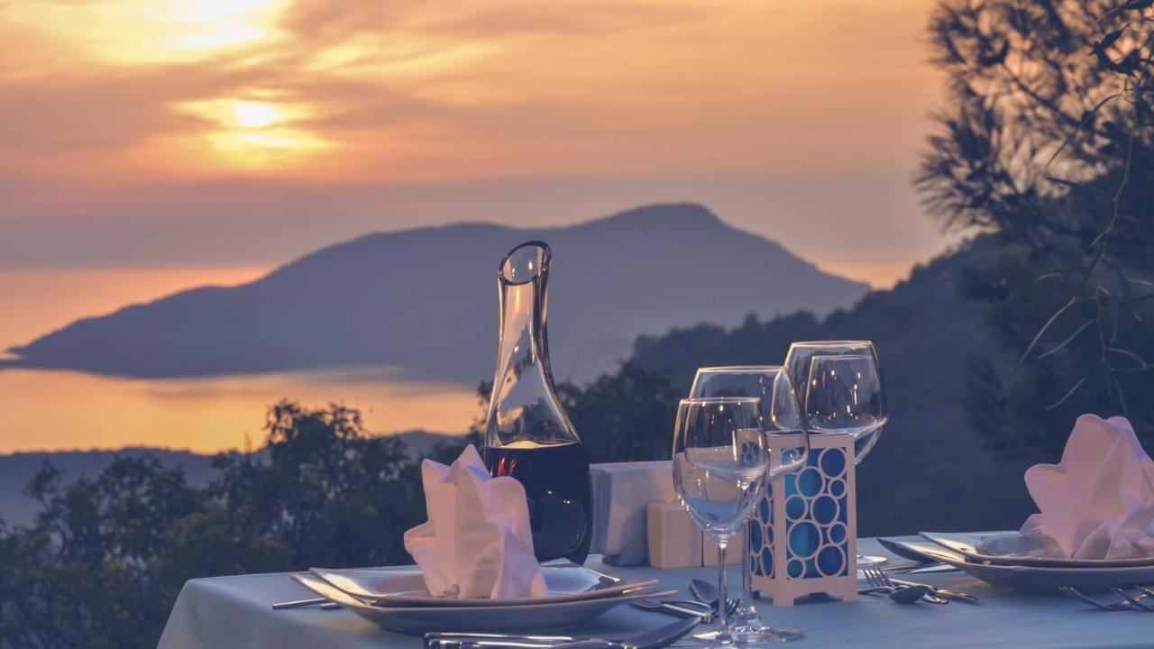 Garcia Resort & Spa Oludeniz Exterior photo Sunset at the resort