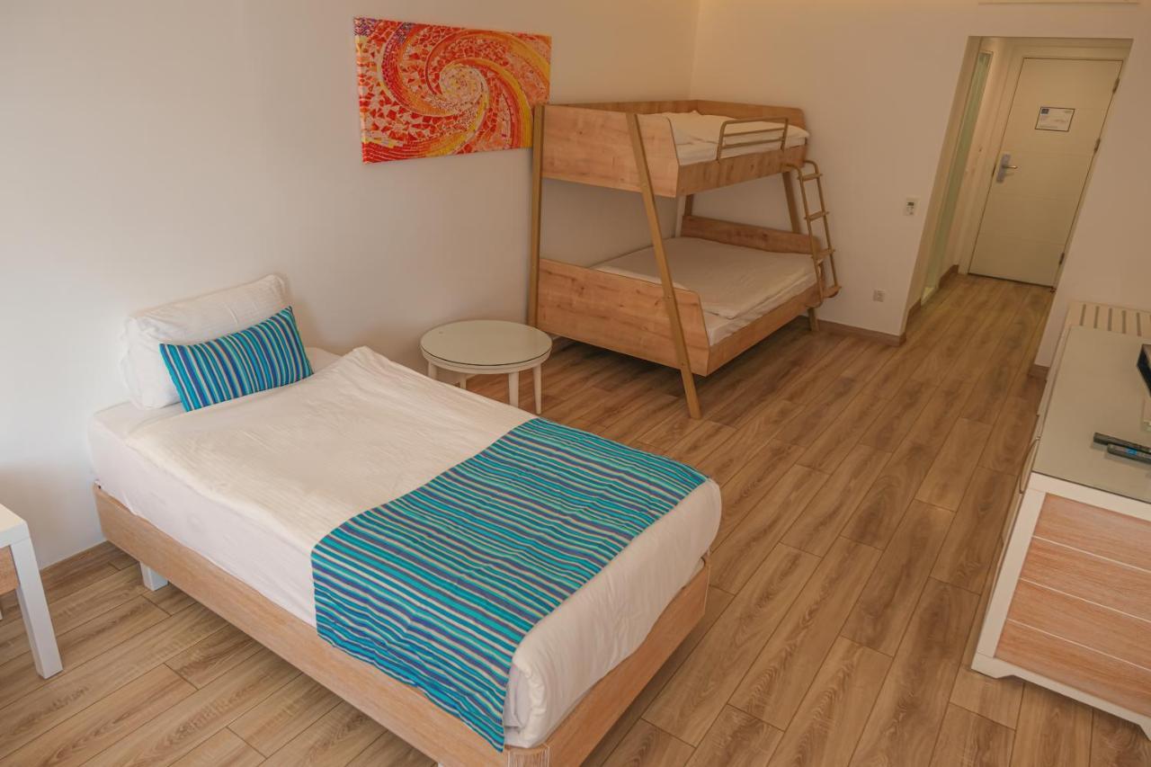 Garcia Resort & Spa Oludeniz Exterior photo A bunk bed in a hotel room